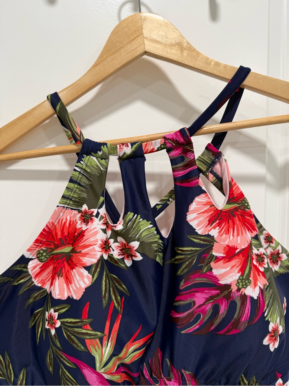 Kona Sol Keyhole Braided Strap One Piece Swimsuit Navy Tropical Hibiscus Size24W - Picture 7 of 7